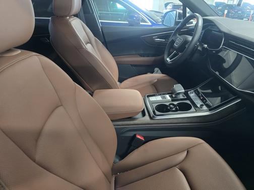 2025 Audi Q7 Premium Plus 55 TFSI quattro Tiptronic
