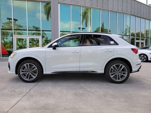 2025 Audi Q3 S line Premium