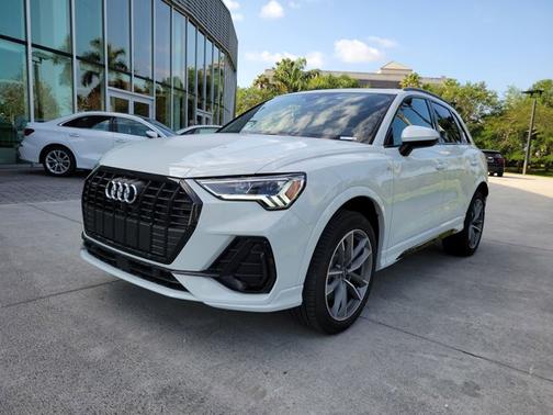 2025 Audi Q3 S line Premium