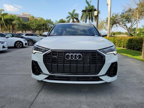 2025 Audi Q3 S line Premium