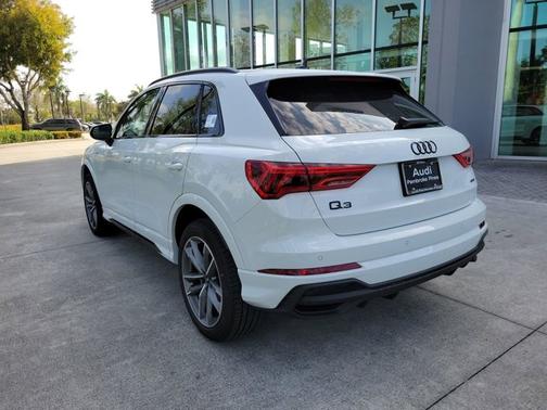 2025 Audi Q3 S line Premium