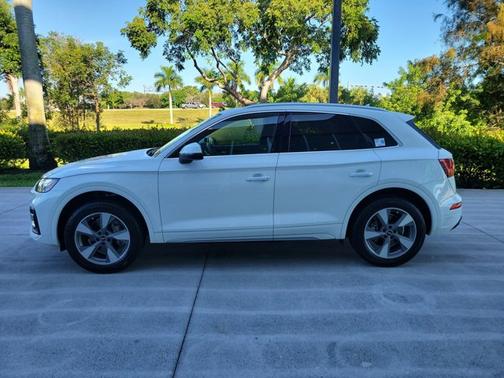2023 Audi Q5 Premium