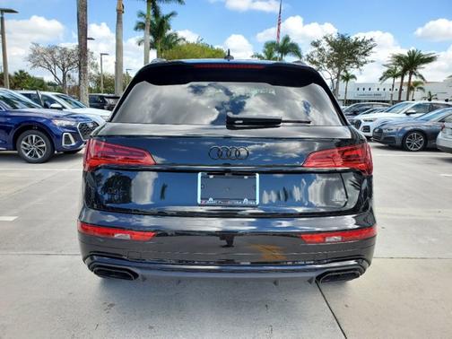 2022 Audi Q5 S line Premium Plus