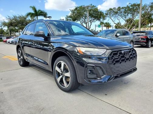 2022 Audi Q5 S line Premium Plus