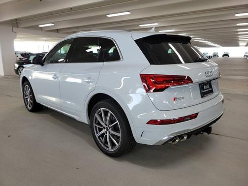 2025 Audi SQ5 Premium Plus