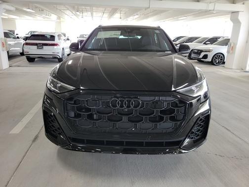 2025 Audi Q8 Premium Plus
