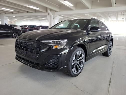 2025 Audi Q8 Premium Plus