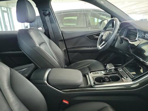 2021 Audi Q7 Premium Plus