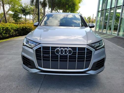 2021 Audi Q7 Premium Plus