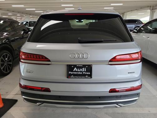 2021 Audi Q7 Premium Plus