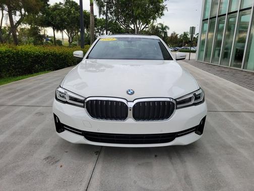 2021 BMW 530 i