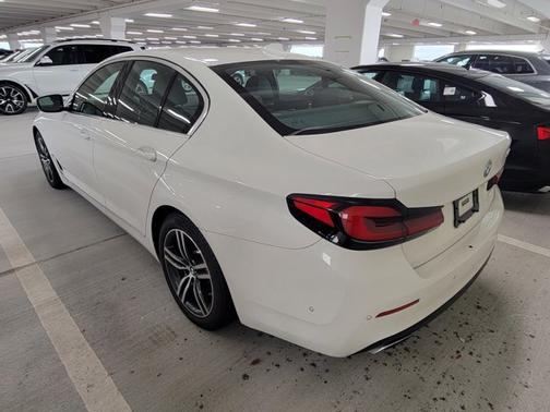 2021 BMW 530 i