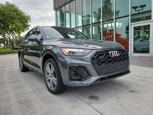 2025 Audi Q5 S line Premium