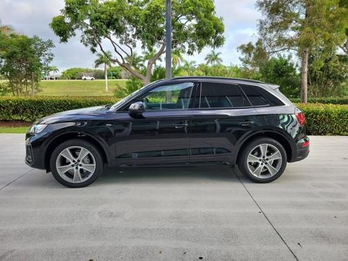 2025 Audi Q5 S line Premium