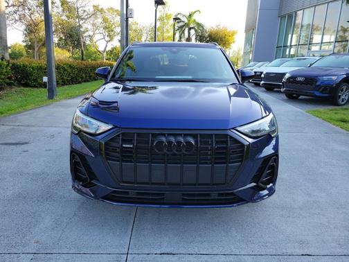 2022 Audi Q3 S line Premium