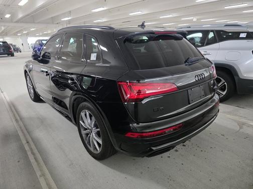 2023 Audi Q5 S line Premium Plus
