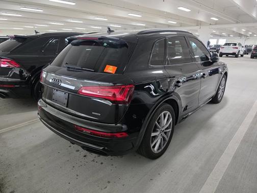 2023 Audi Q5 S line Premium Plus
