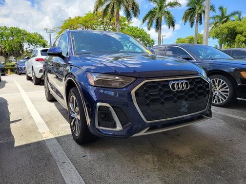 2022 Audi Q5 S line Premium