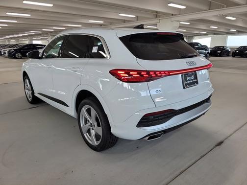 2025 Audi Q5 Premium Plus