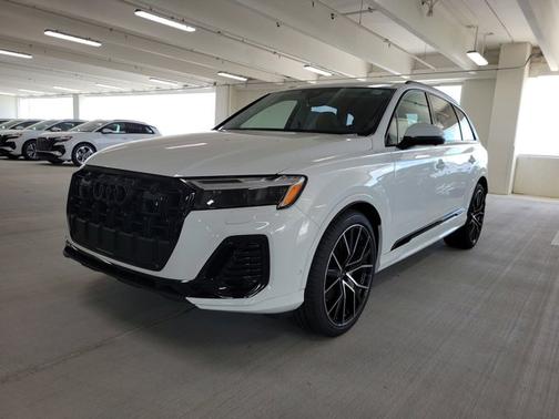 2025 Audi Q7 Premium Plus