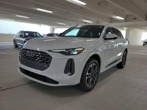 2025 Audi Q5 Premium Plus