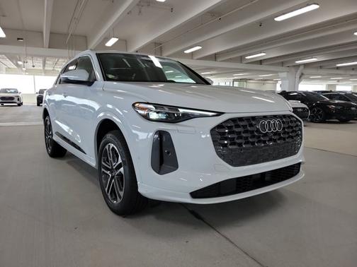2025 Audi Q5 Premium Plus