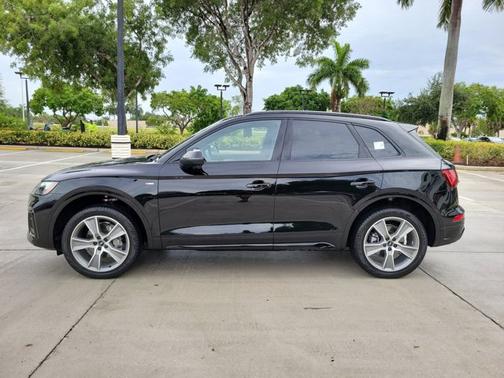 2025 Audi Q5 S line Premium