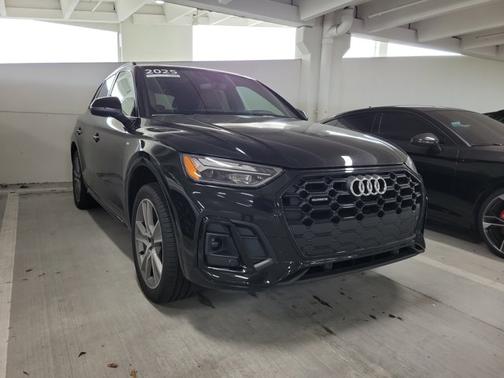 2025 Audi Q5 S line Premium