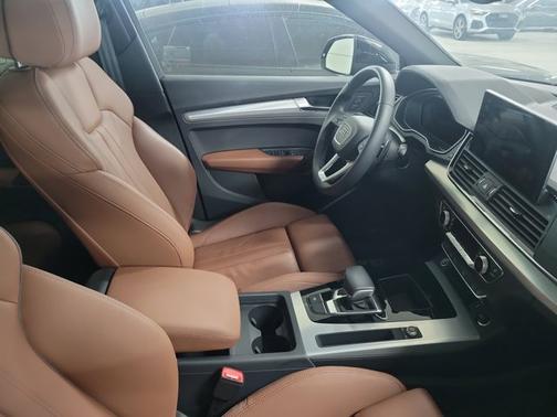 2025 Audi Q5 S line Premium