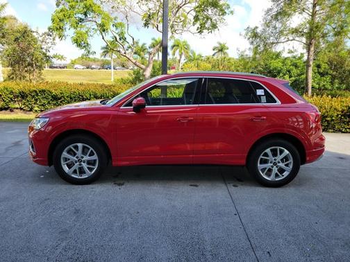 2024 Audi Q3 Premium