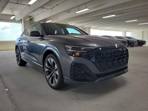 2025 Audi Q8 Premium Plus