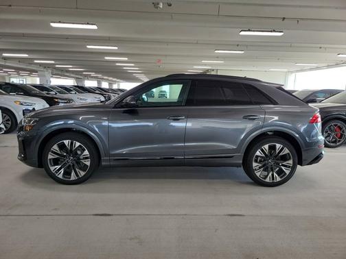 2025 Audi Q8 Premium Plus