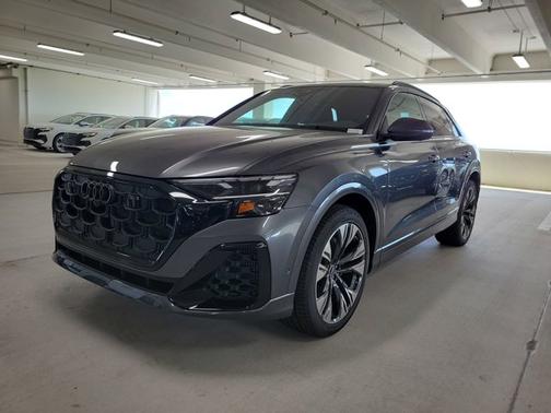 2025 Audi Q8 Premium Plus