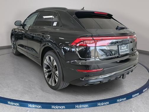 2025 Audi Q8 Premium Plus