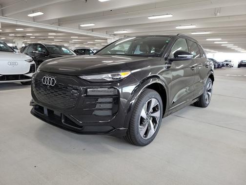 2025 Audi Q6 e-tron Premium