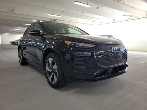 2025 Audi Q6 e-tron Premium