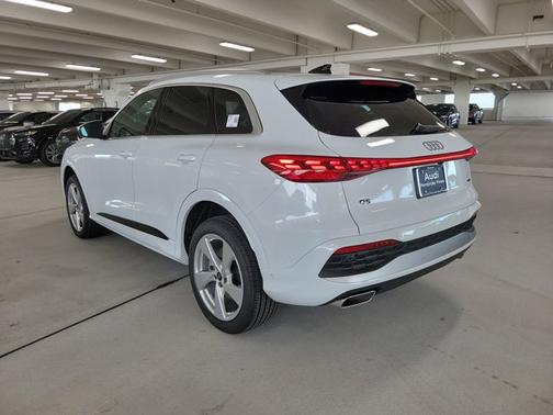 2025 Audi Q5 Premium Plus