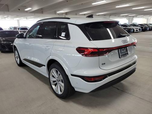 2025 Audi Q6 e-tron Premium
