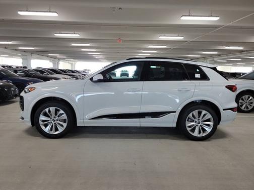 2025 Audi Q6 e-tron Premium