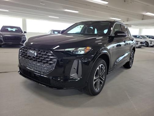2025 Audi Q5 Premium