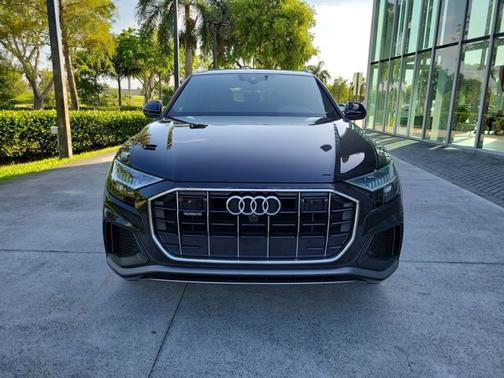 2021 Audi Q8 Premium Plus