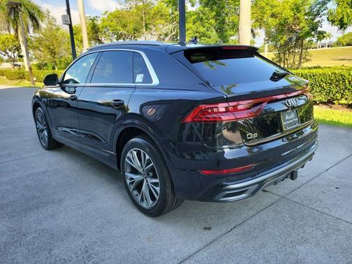 2021 Audi Q8 Premium Plus
