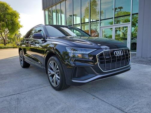 2021 Audi Q8 Premium Plus