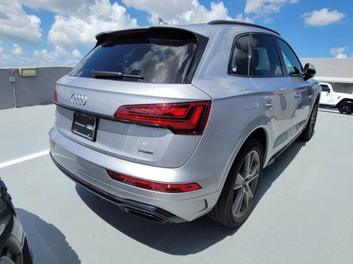 2025 Audi Q5 S line Premium
