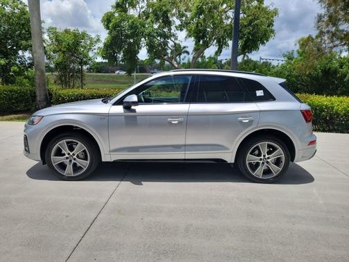 2025 Audi Q5 S line Premium