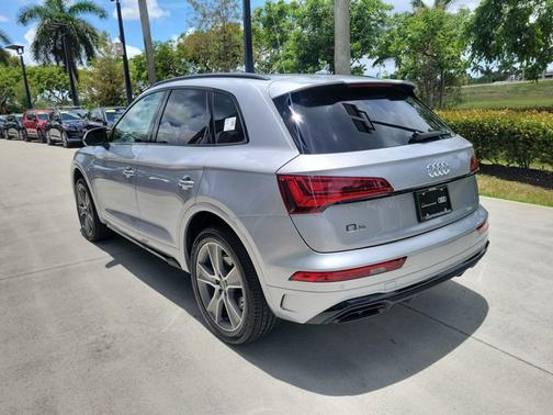 2025 Audi Q5 S line Premium