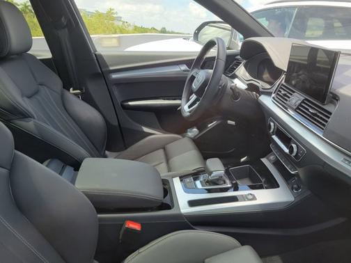 2025 Audi Q5 S line Premium