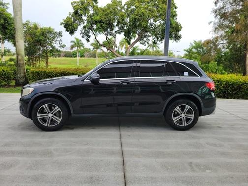 2016 Mercedes-Benz GLC-Class GLC 300