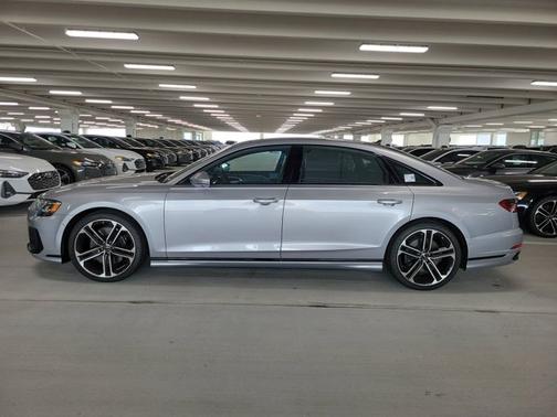 2025 Audi A8 L 55