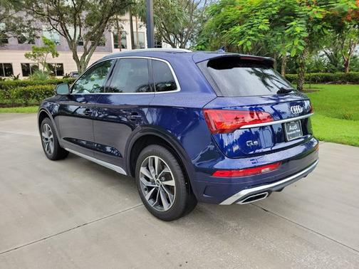 2022 Audi Q5 S line Premium
